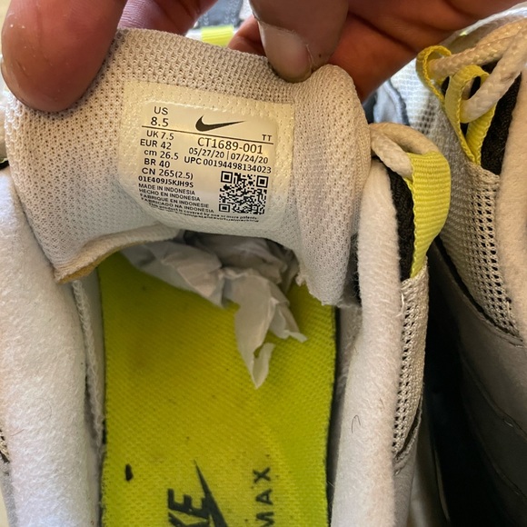 Nike Men's Gray and Yellow Sneakers - Picture 5 of 6